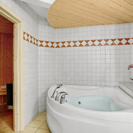 1 Bedroom Lovely In V Διαμέρισμα *