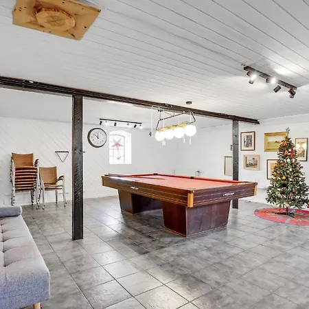 1 Bedroom Lovely In V Έσμπιεργκ